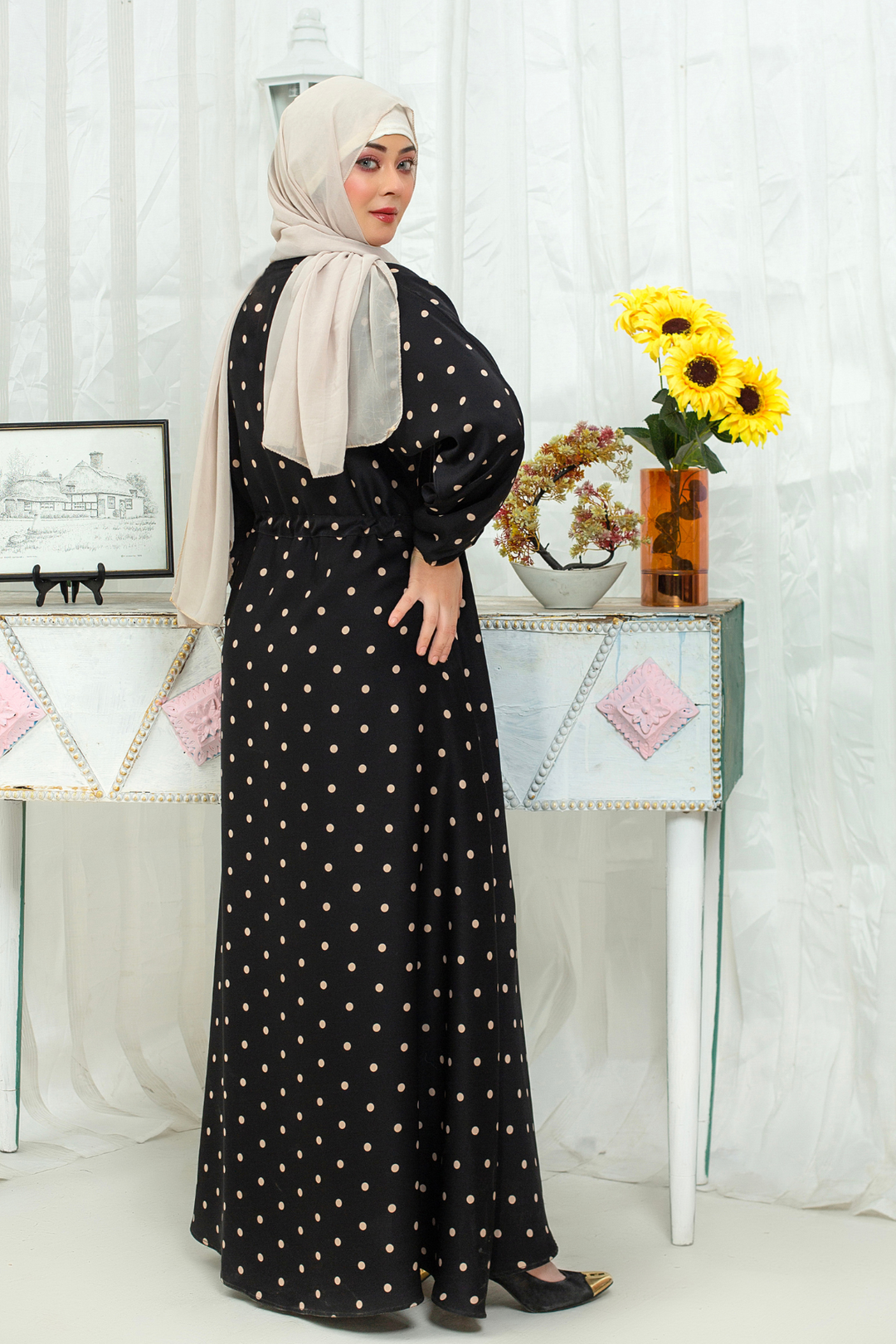 Polka-Dot Abaya